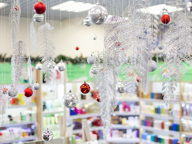 5 conseils pour mettre en place une Vitrine de Noël en pharmacie efficace Vitrine de Noel en pharmacie 3