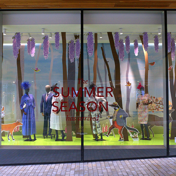 Merchandising-vitrine-7 Merchandising vitrine : 7 conseils pour le rendre attractif Merchandising vitrine 7 1