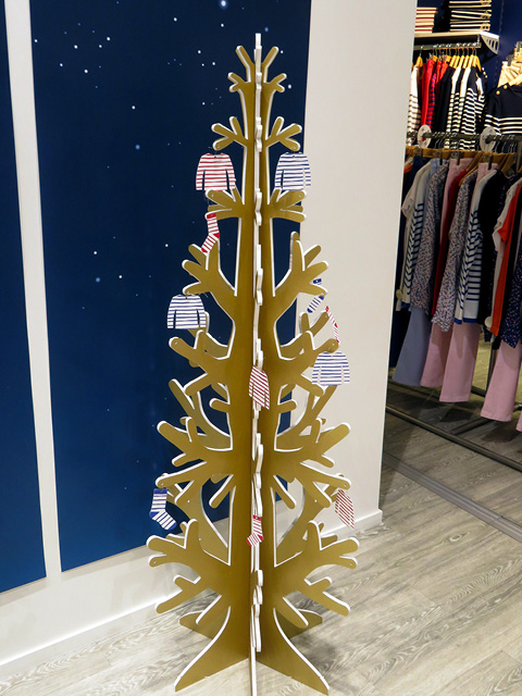 PLV-de-Noel-20 PLV de Noël : embellissez vos points de ventes pendant les fêtes de fin d’année PLV de Noel 20 1